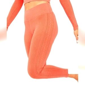 Aerie Small seamless peach cable designed legging